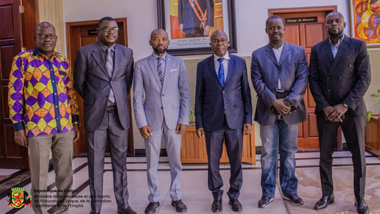 𝐑𝐞𝐧𝐜𝐨𝐧𝐭𝐫𝐞 𝐨𝐟𝐟𝐢𝐜𝐢𝐞𝐥𝐥𝐞